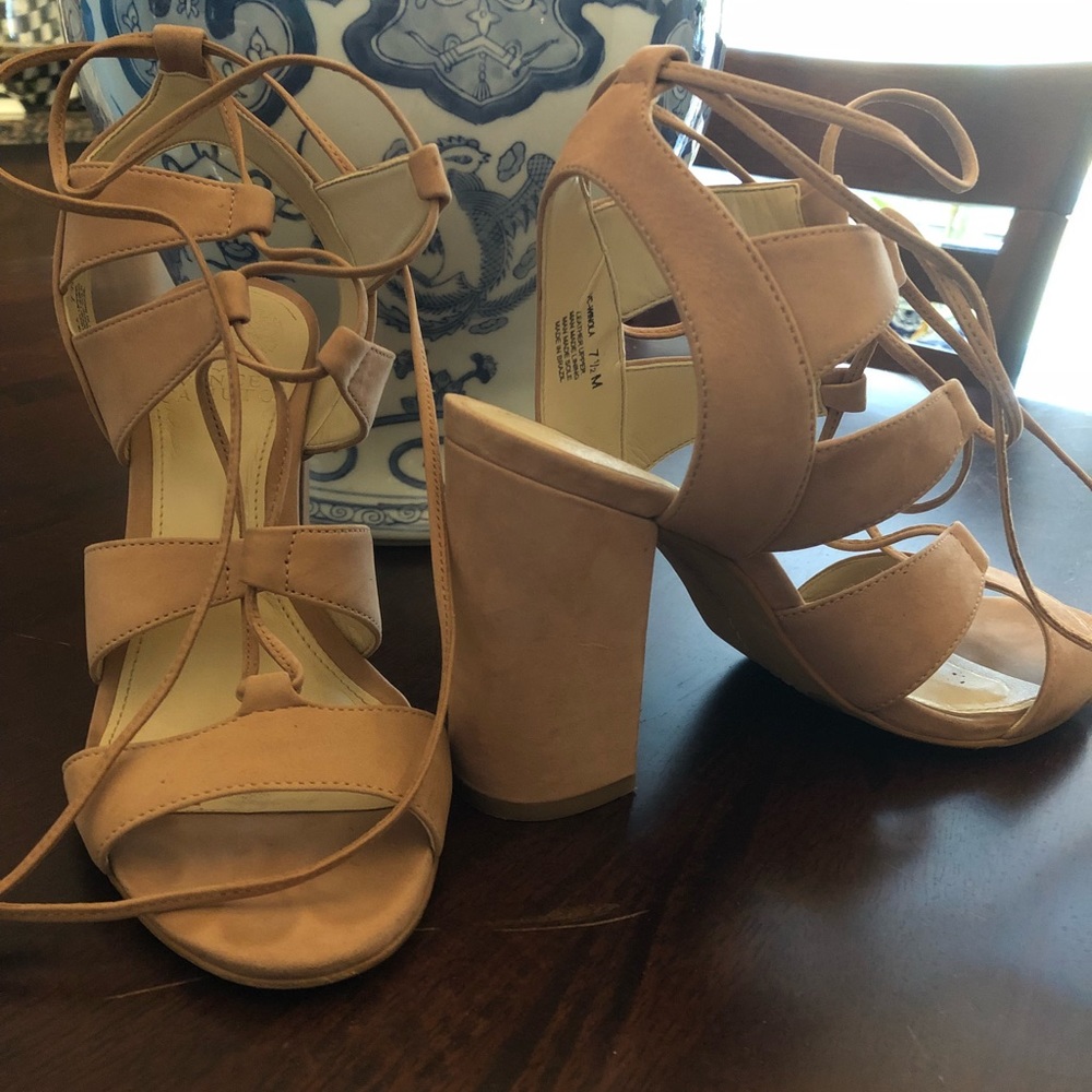 Vince Camuto Tan Leather Lace Up Platforms 7.5